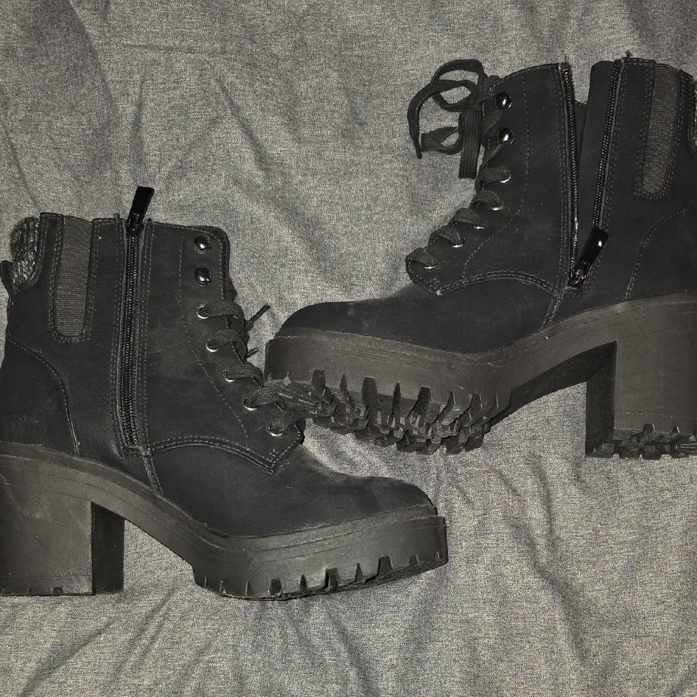 TORRID Black Lace-Up Ankle Boots With Sweater Detail, Size 9WW Wide Width